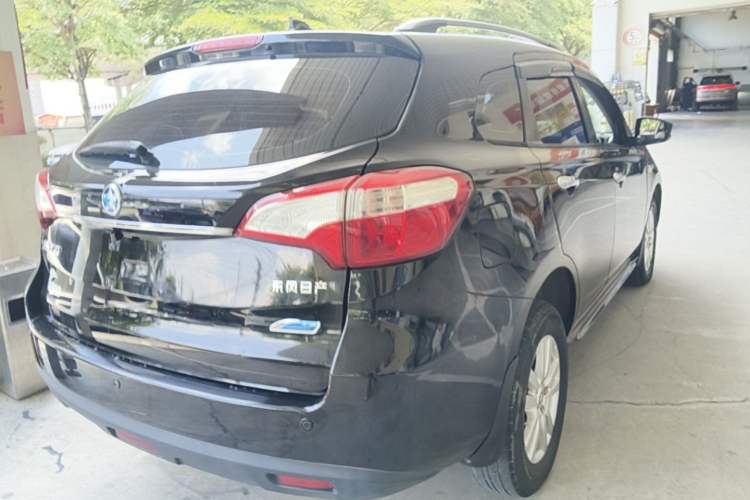 Used Venucia T70 2015 2.0L CVT Smart Choice Edition Rear Right 45 Deg
