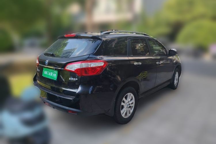 Used Venucia T70 2015 2.0L Manual RuiQu Version Rear Right 45 Deg