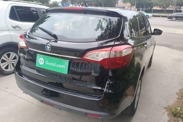 Used Venucia T70 2015 1.6L Manual Ruixing Edition Rear Right 45 Deg