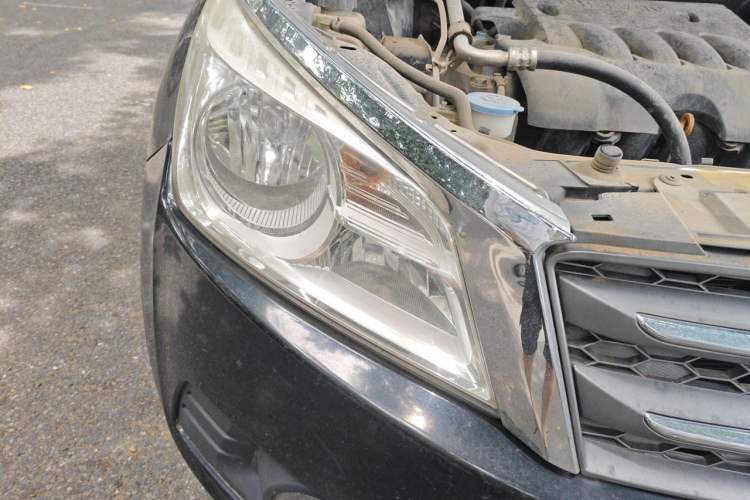 Used Venucia T70 2015 2.0L CVT Smart Choice Edition Right Front Headlight