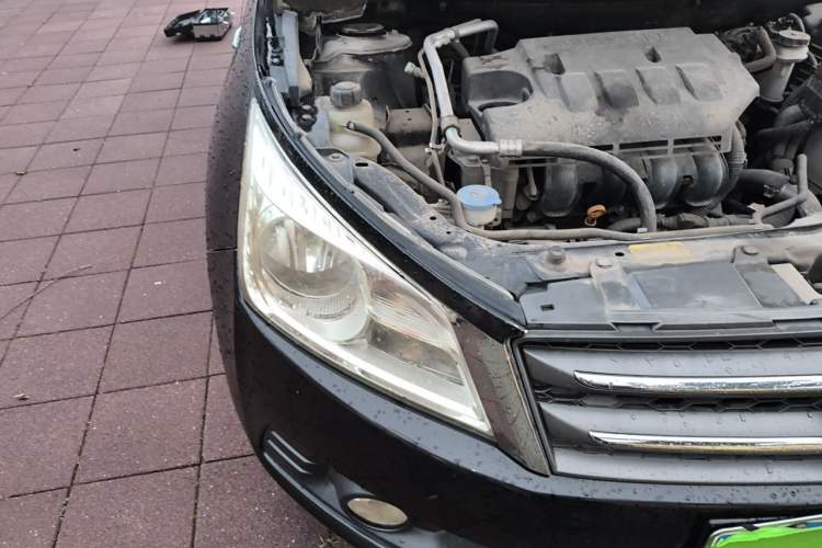 Used Venucia T70 2015 1.6L Manual Ruixing Edition Right Front Headlight