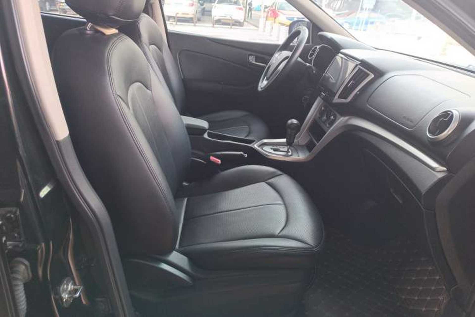 Used Venucia T70 2015 2.0L CVT Smart Choice Edition Right Front Seat