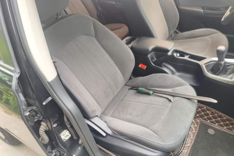 Used Venucia T70 2015 1.6L Manual Ruixing Edition Right Front Seat
