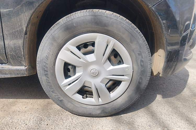 Used Venucia T70 2015 1.6L Manual Ruixing Edition Right Front Wheel Hub