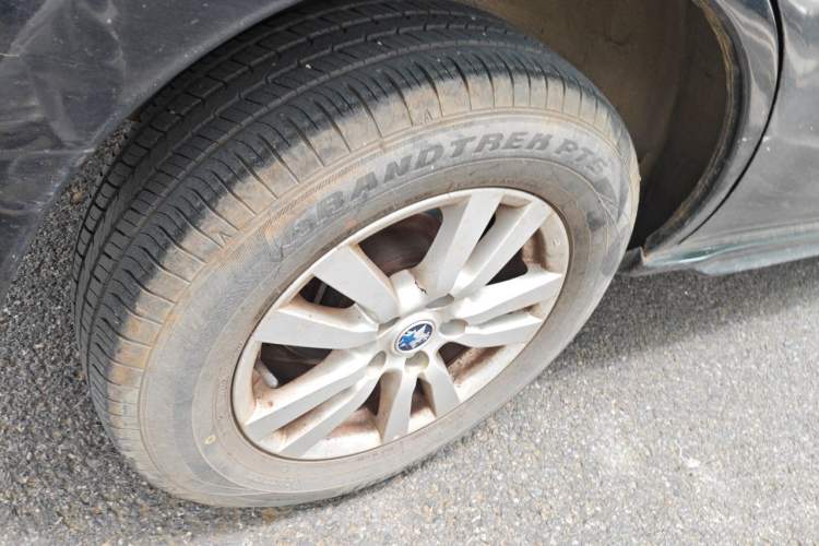 Used Venucia T70 2015 2.0L CVT Smart Choice Edition Right Front Wheel Hub