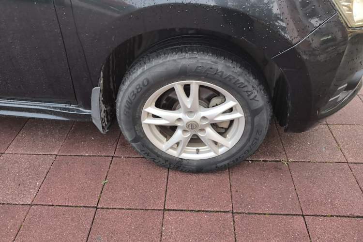 Used Venucia T70 2015 1.6L Manual Ruixing Edition Right Front Wheel Hub