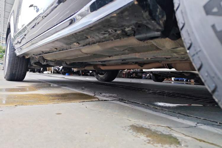 Used Venucia T70 2015 2.0L CVT Smart Edition Right Side Sill