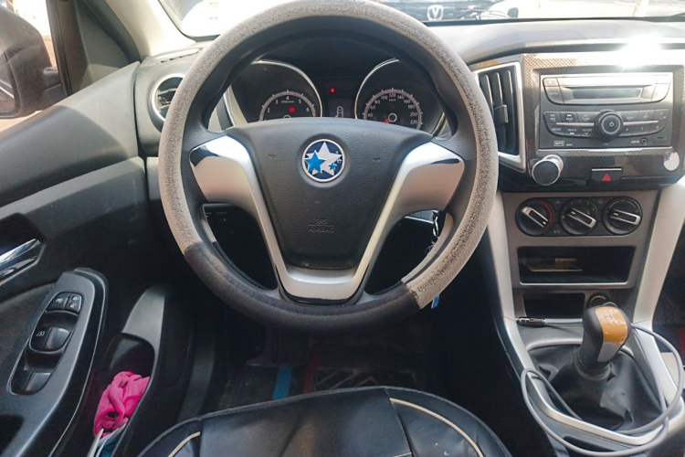 Used Venucia T70 2015 1.6L Manual Ruixing Edition Steering Wheel