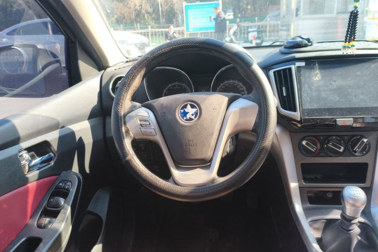 Used Venucia T70 2015 2.0L Manual RuiQu Version Steering Wheel