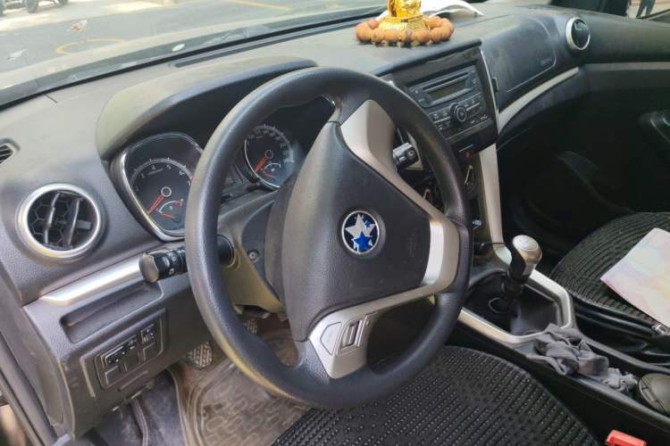 Used Venucia T70 2015 2.0L Manual RuiQu Version Steering Wheel