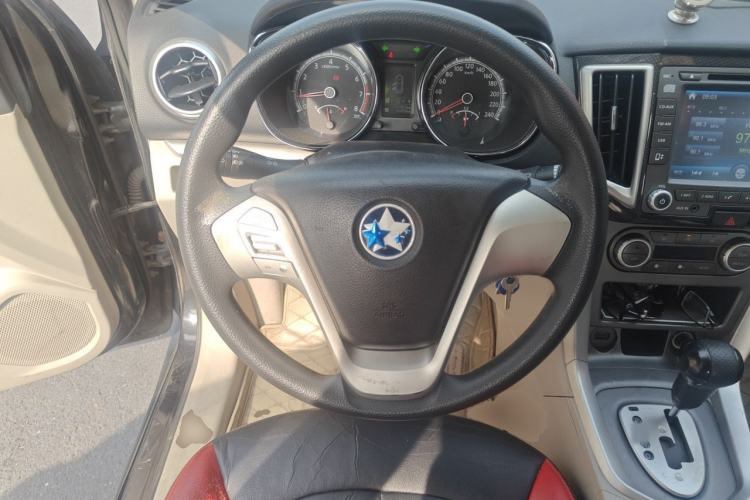 Used Venucia T70 2015 2.0L CVT Smart Edition Steering Wheel