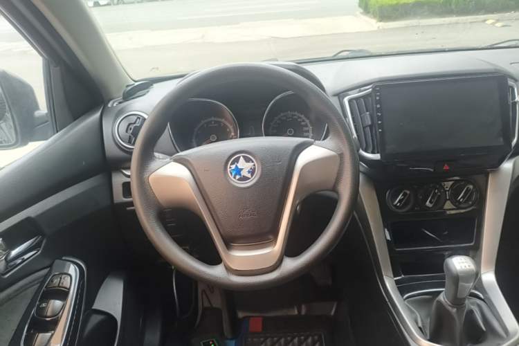 Used Venucia T70 2015 1.6L Manual Ruixing Edition Steering Wheel