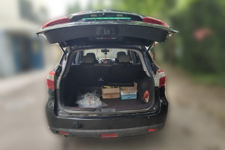 Used Venucia T70 2015 2.0L CVT Smart Edition Trunk