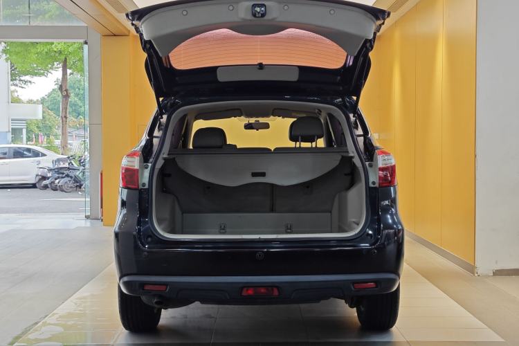 Used Venucia T70 2015 2.0L CVT Smart Choice Edition Trunk