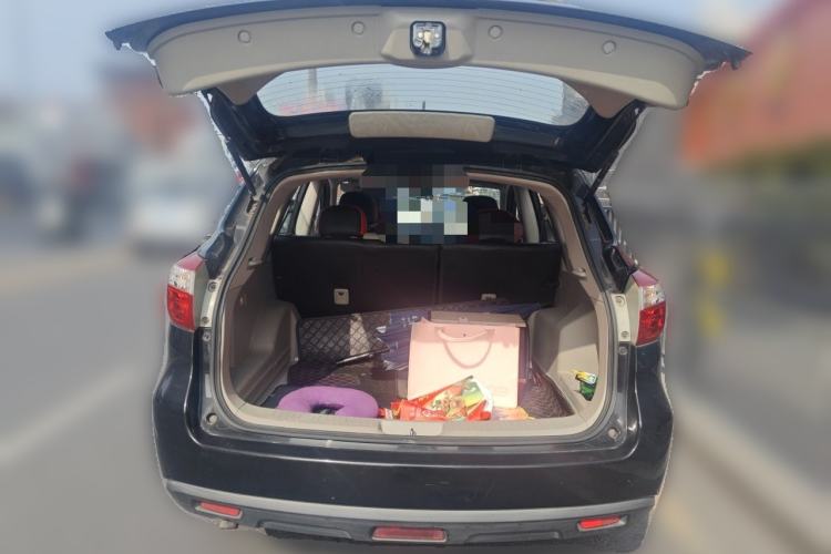 Used Venucia T70 2015 2.0L CVT Smart Edition Trunk