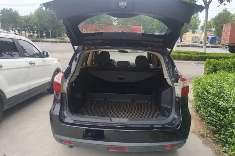 Used Venucia T70 2015 1.6L Manual Ruixing Edition Trunk