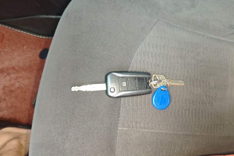 Used Venucia T70 2015 2.0L CVT Smart Choice Edition Vehicle Key