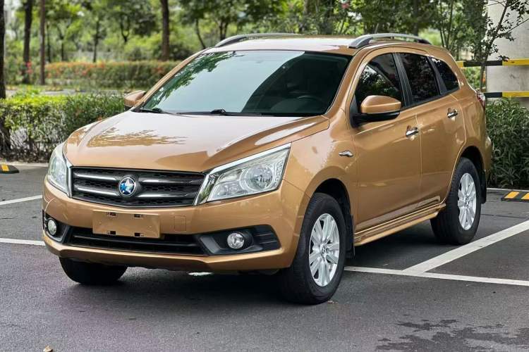 Used Venucia T70 2015 2.0L CVT Smart Choice Edition Guazi used car, China used car export, Used car for sale, Used  cars, Cheapest cars for sale