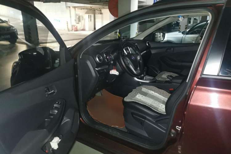 Used Venucia T70 2015 2.0L CVT Smart Choice Edition Driver Seat