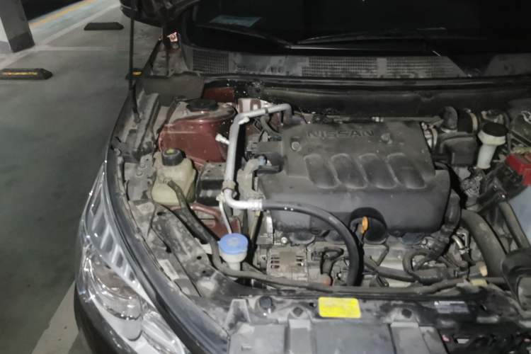 Used Venucia T70 2015 2.0L CVT Smart Choice Edition Engine Bay Right