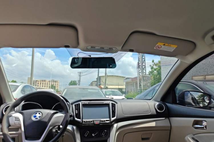 Used Venucia T70 2015 2.0L CVT Smart Choice Edition Headliner