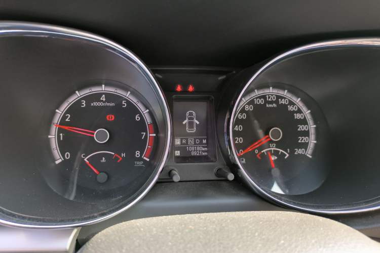 Used Venucia T70 2015 2.0L CVT Smart Edition Instrument Cluster
