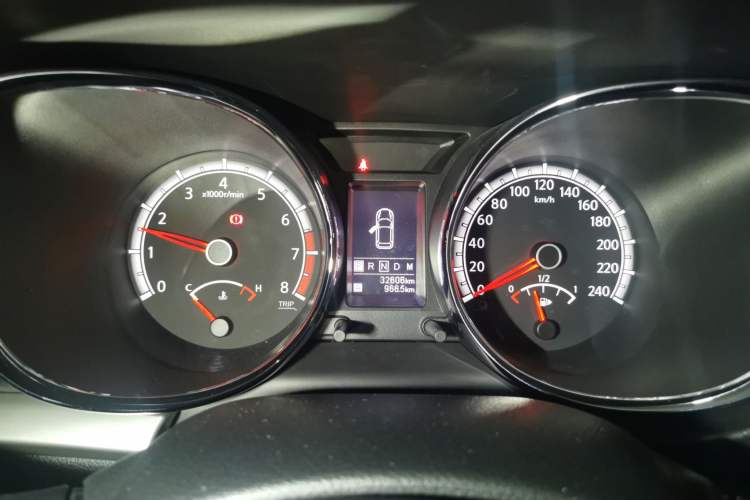 Used Venucia T70 2015 2.0L CVT Smart Choice Edition Instrument Cluster
