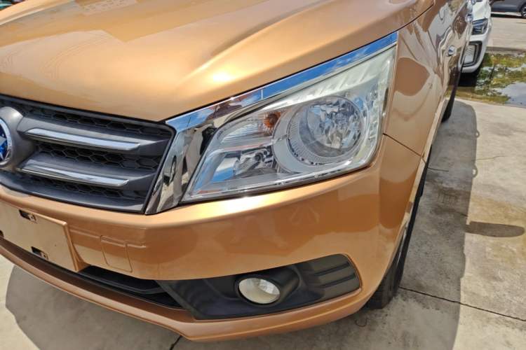 Used Venucia T70 2015 2.0L CVT Smart Choice Edition Left Front Headlight