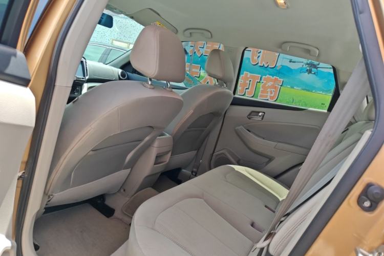 Used Venucia T70 2015 2.0L CVT Smart Choice Edition Left Rear Seat