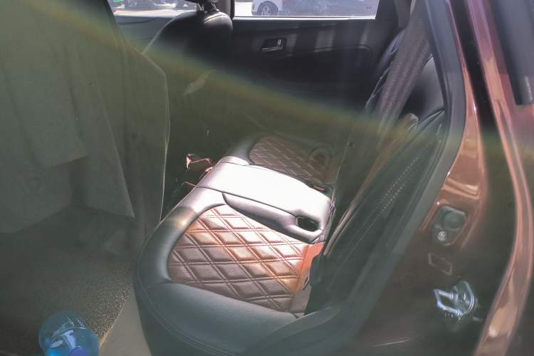 Used Venucia T70 2015 2.0L CVT Smart Edition Left Rear Seat