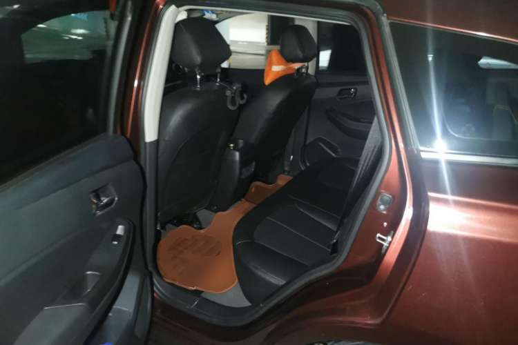 Used Venucia T70 2015 2.0L CVT Smart Choice Edition Left Rear Seat