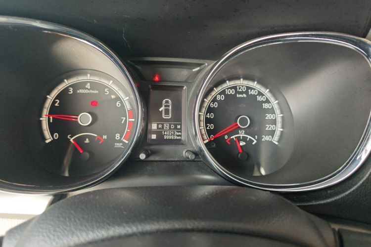 Used Venucia T70 2015 2.0L CVT Smart Choice Edition Odometer Close Up