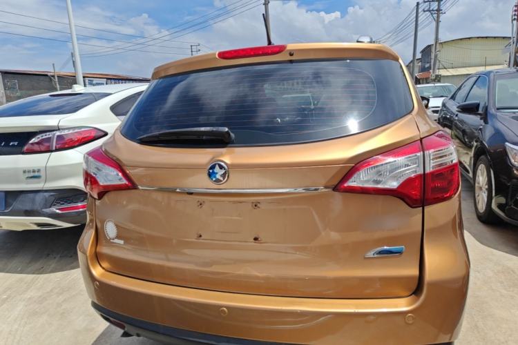 Used Venucia T70 2015 2.0L CVT Smart Choice Edition Rear