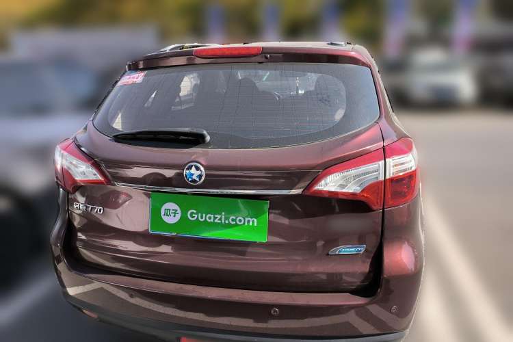 Used Venucia T70 2015 2.0L CVT Smart Edition Rear