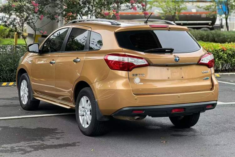 Used Venucia T70 2015 2.0L CVT Smart Choice Edition Rear Left 45 Deg