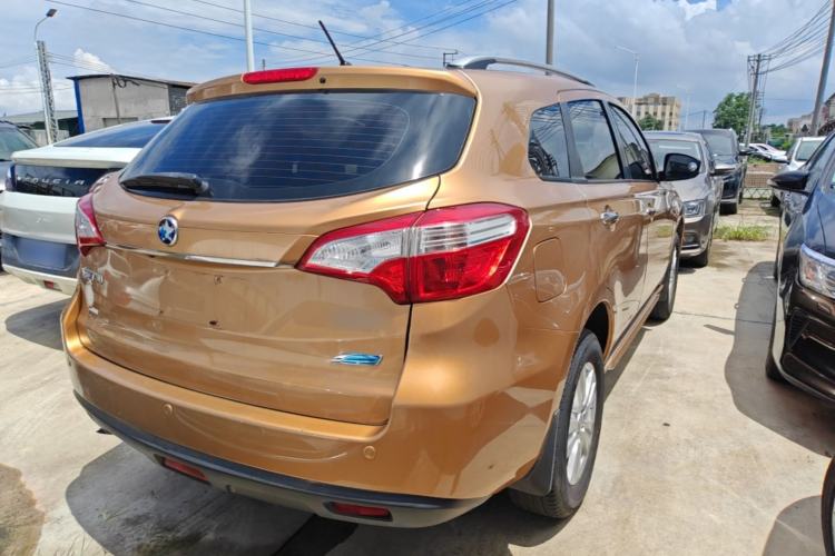 Used Venucia T70 2015 2.0L CVT Smart Choice Edition Rear Right 45 Deg