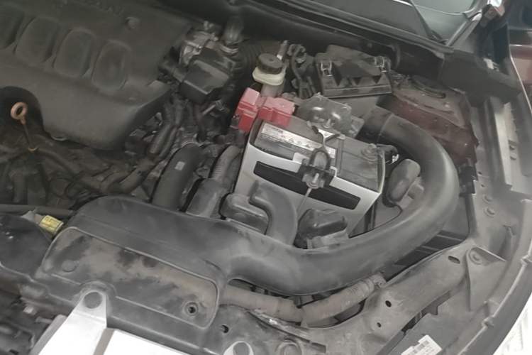 Used Venucia T70 2015 2.0L CVT Smart Edition Engine Bay Left