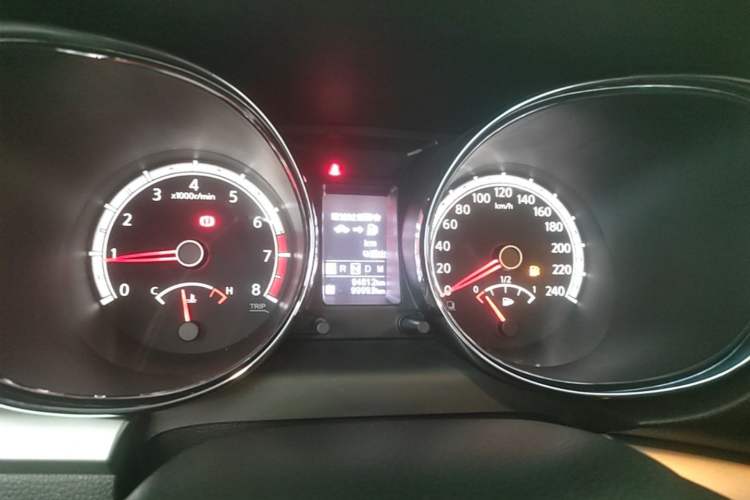 Used Venucia T70 2015 2.0L CVT Smart Edition Instrument Cluster