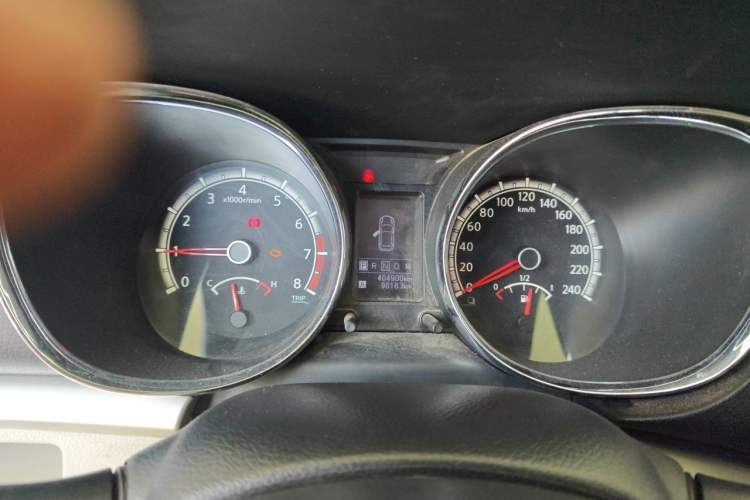 Used Venucia T70 2015 2.0L CVT Smart Edition Instrument Cluster