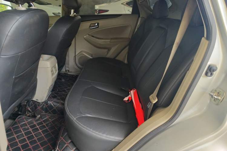 Used Venucia T70 2015 2.0L CVT Smart Edition Left Rear Seat