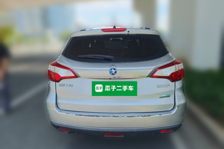 Used Venucia T70 2015 2.0L CVT Smart Edition Rear