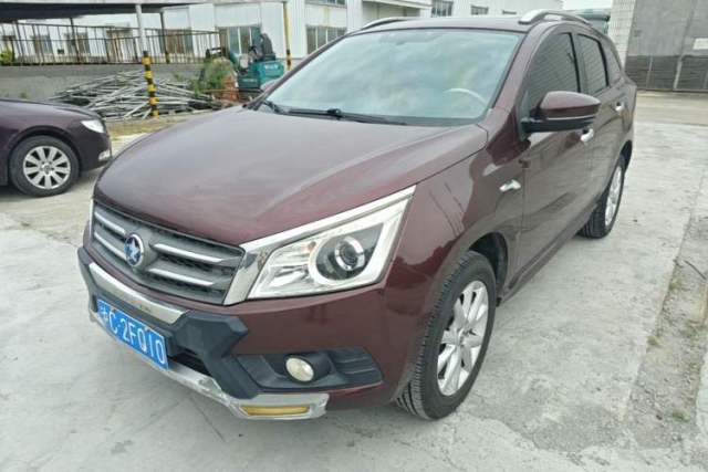 Used Venucia T70 2015 2.0L CVT Smart Edition