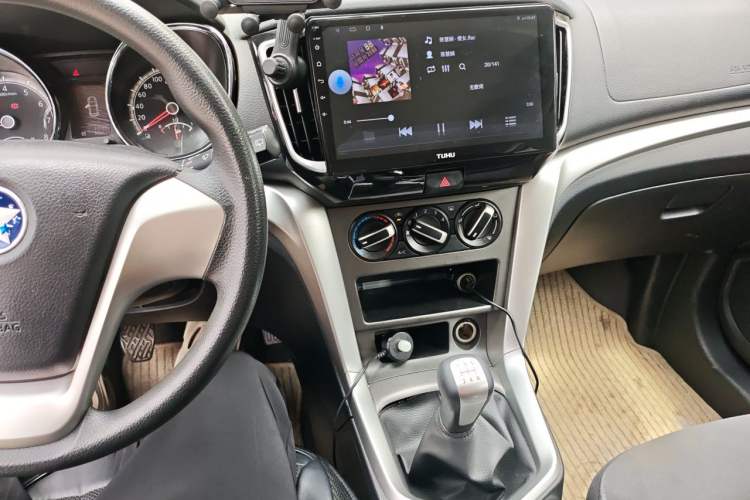 Used Venucia T70 2015 1.6L Manual Ruixing Edition Audio And AC Panel