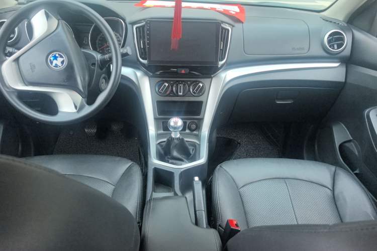 Used Venucia T70 2015 1.6L Manual Ruixing Edition Audio And AC Panel
