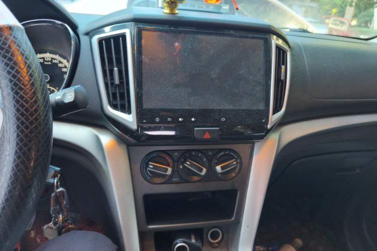 Used Venucia T70 2015 1.6L Manual Ruixing Edition Audio And AC Panel