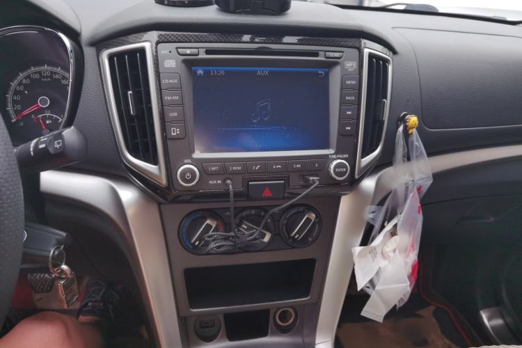 Used Venucia T70 2015 2.0L Manual RuiXiang Edition Audio And AC Panel