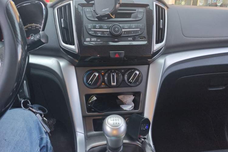 Used Venucia T70 2015 2.0L Manual RuiQu Version Audio And AC Panel
