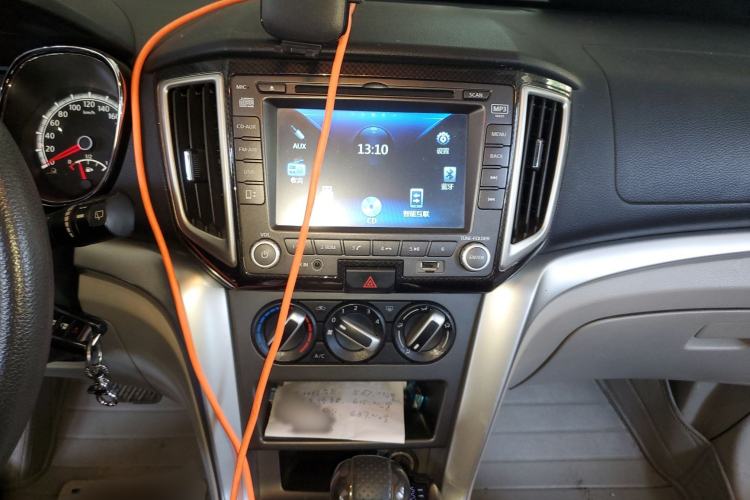 Used Venucia T70 2015 2.0L CVT Smart Choice Edition Audio And AC Panel