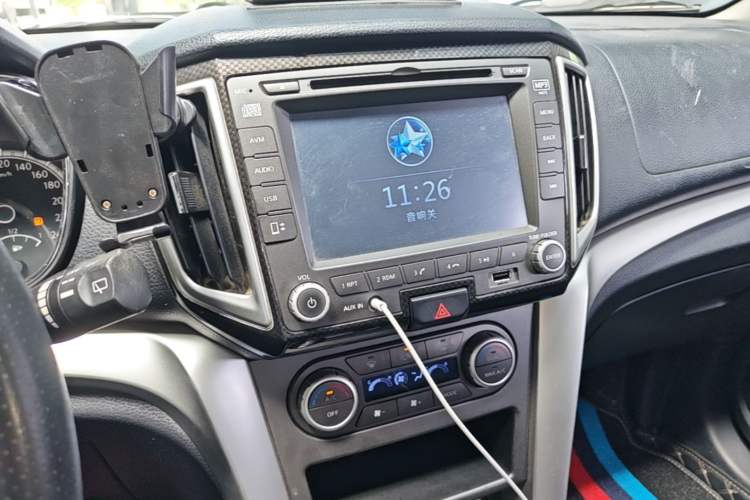Used Venucia T70 2015 2.0L CVT Smart Edition Audio And AC Panel