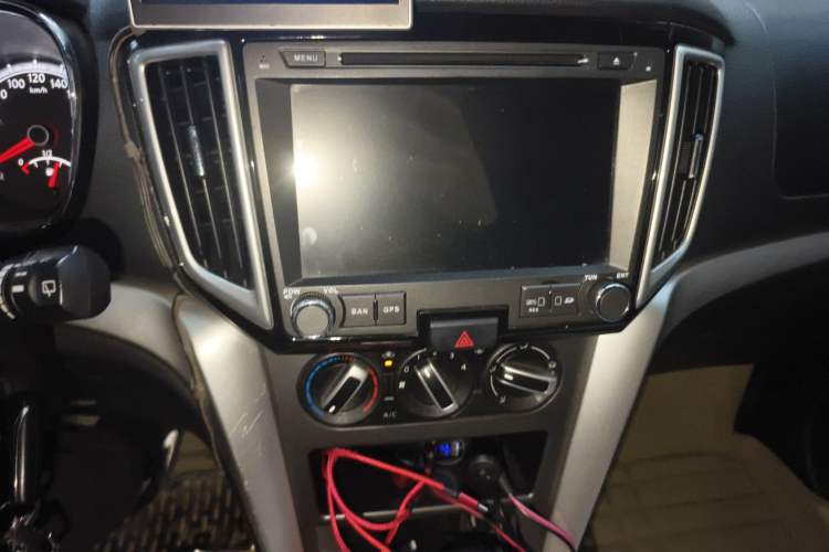 Used Venucia T70 2015 2.0L CVT Smart Choice Edition Audio And AC Panel